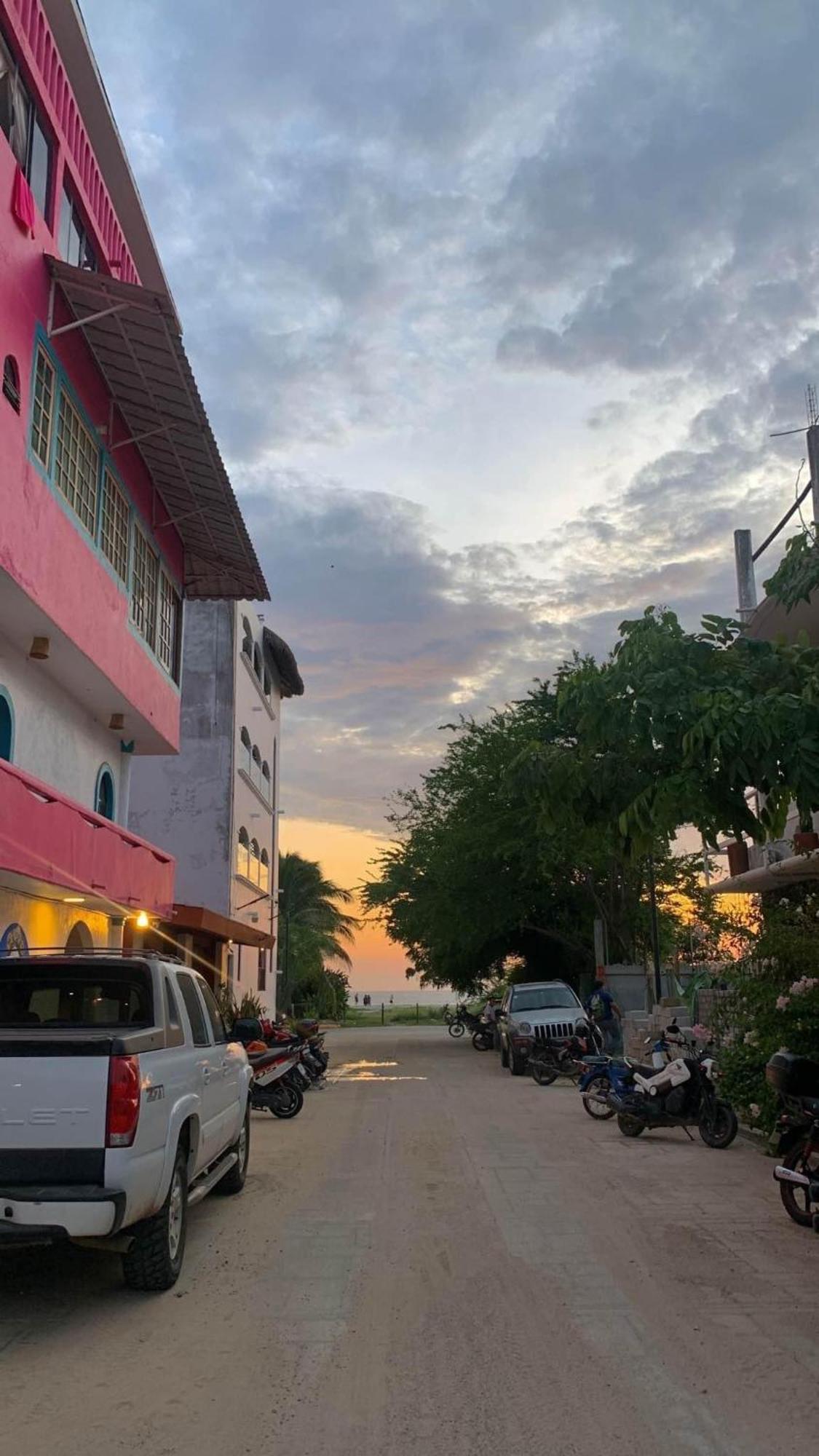 Surf Paradise Zicatela Hotel Puerto Escondido  Eksteriør billede